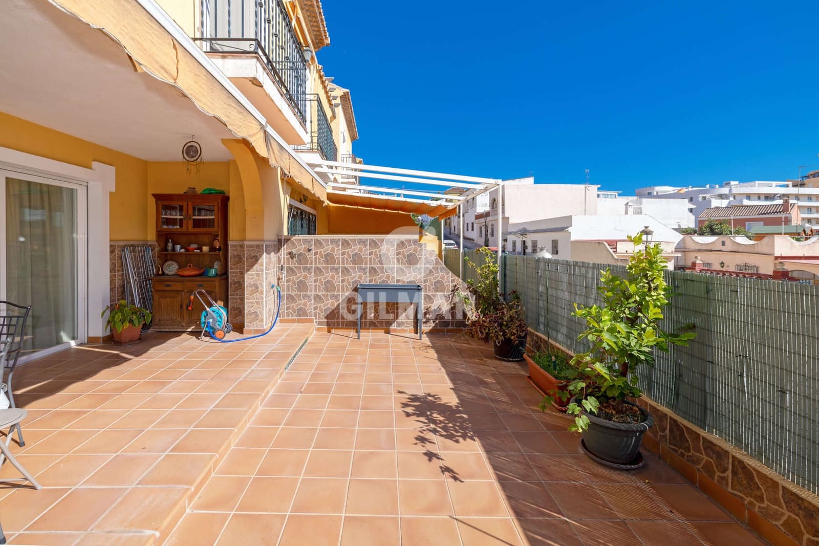 4 soveværelse Semi-Rækkehus til salg i Estepona - € 540.000 (Ref: 9205961)