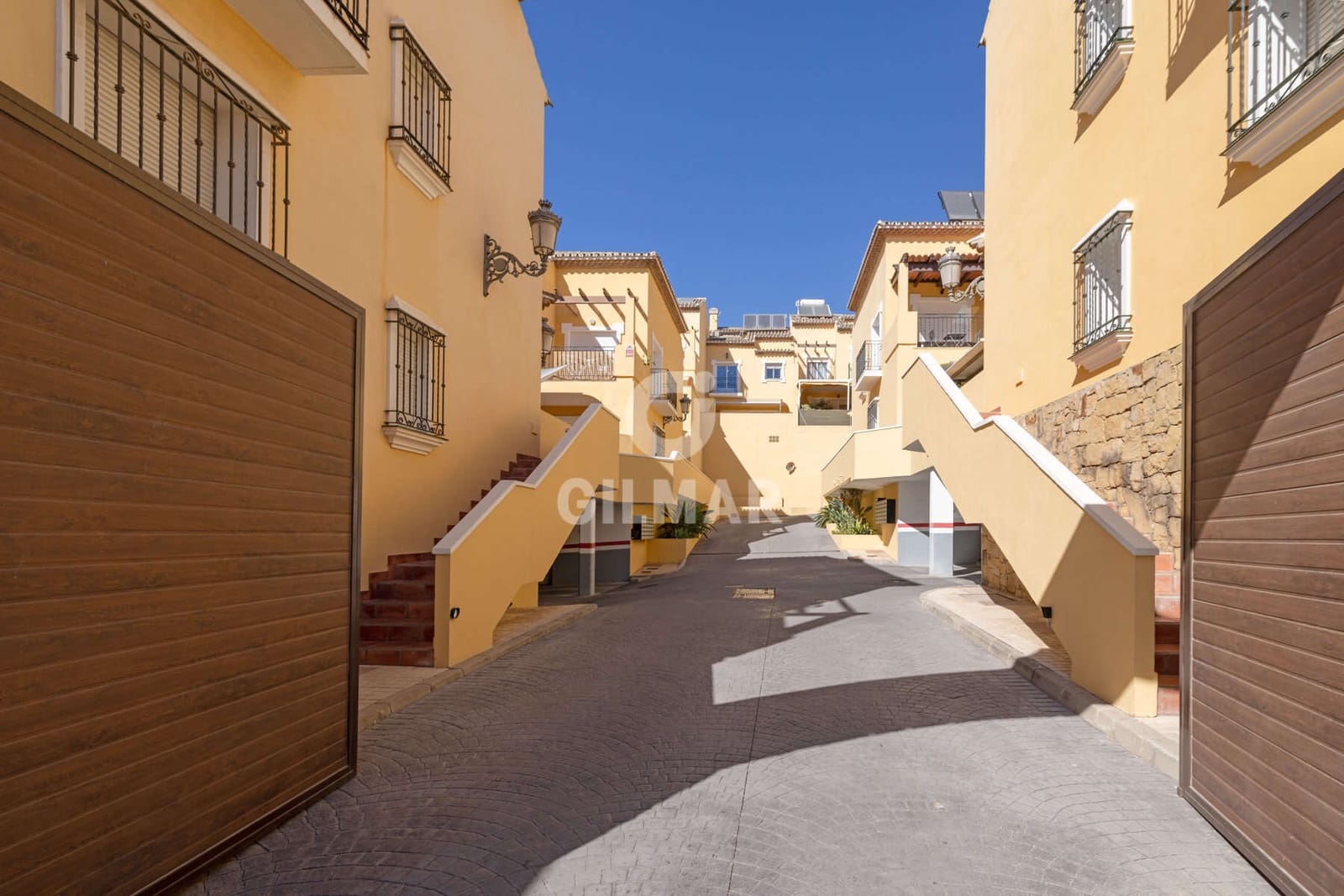 4 soveværelse Semi-Rækkehus til salg i Estepona - € 540.000 (Ref: 9205961)