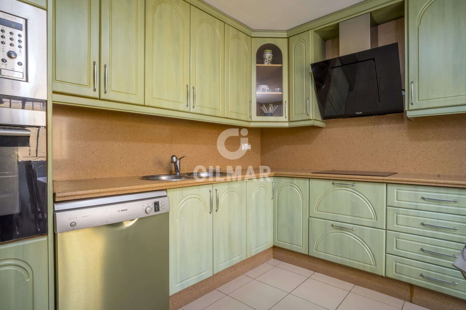 4 soveværelse Semi-Rækkehus til salg i Estepona - € 540.000 (Ref: 9205961)