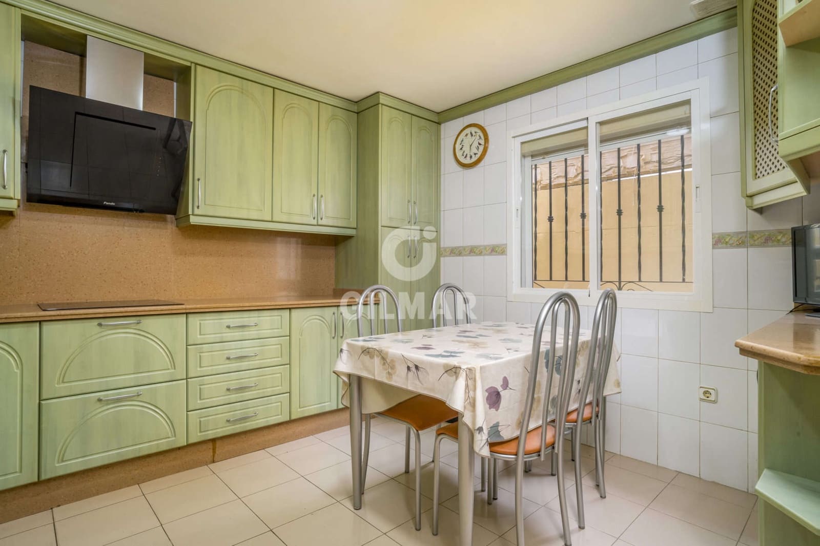 4 soveværelse Semi-Rækkehus til salg i Estepona - € 540.000 (Ref: 9205961)