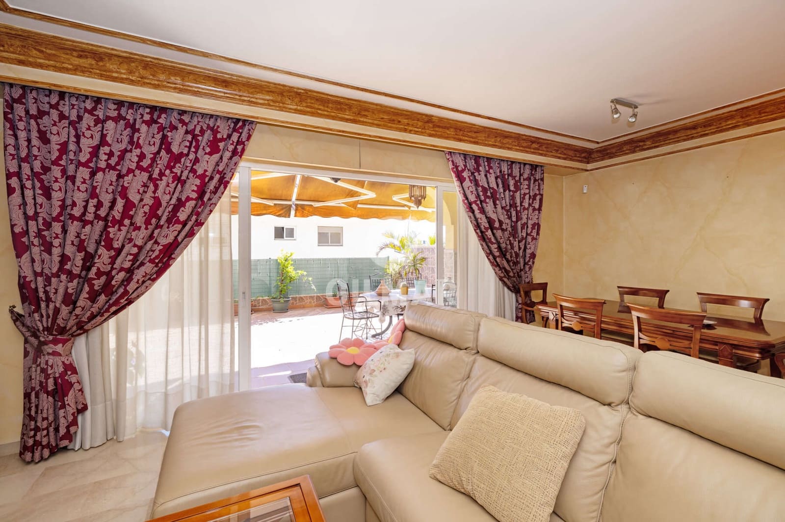 4 soveværelse Semi-Rækkehus til salg i Estepona - € 540.000 (Ref: 9205961)