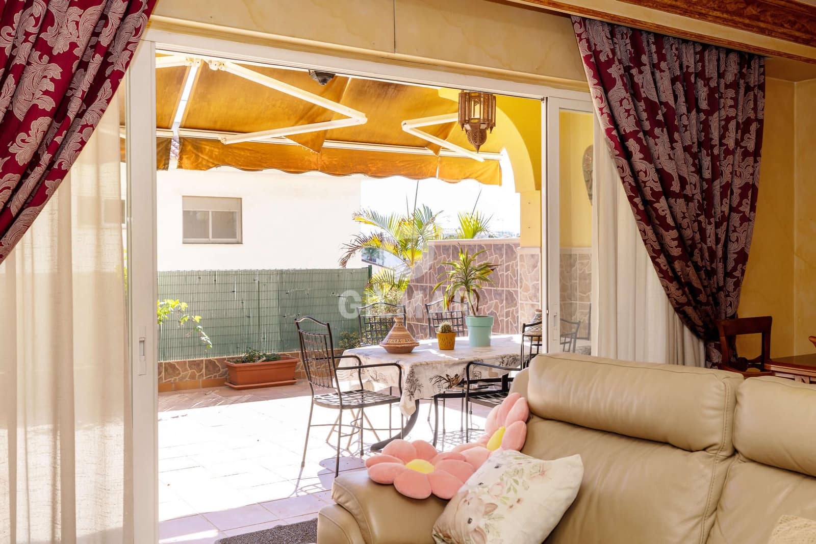 4 soveværelse Semi-Rækkehus til salg i Estepona - € 540.000 (Ref: 9205961)