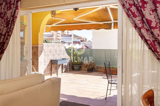 4 soveværelse Semi-Rækkehus til salg i Zona Calvario, Estepona - € 540.000 (Ref: 9205961)