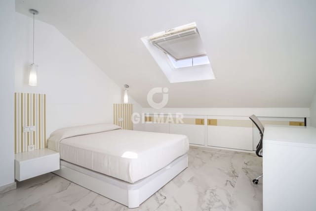 3 soveværelse Rækkehus til salg i Centro, Estepona med garage - € 1.400.000 (Ref: 9205966)