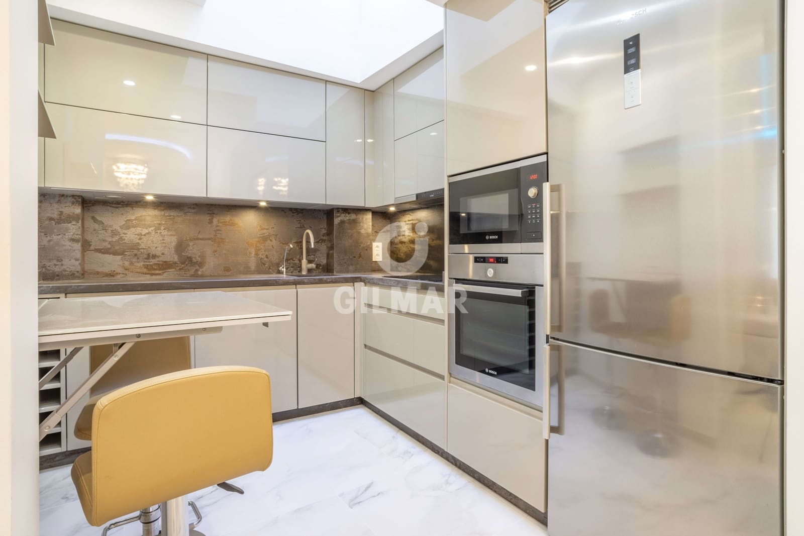 3 soveværelse Rækkehus til salg i Estepona med garage - € 1.400.000 (Ref: 9205966)