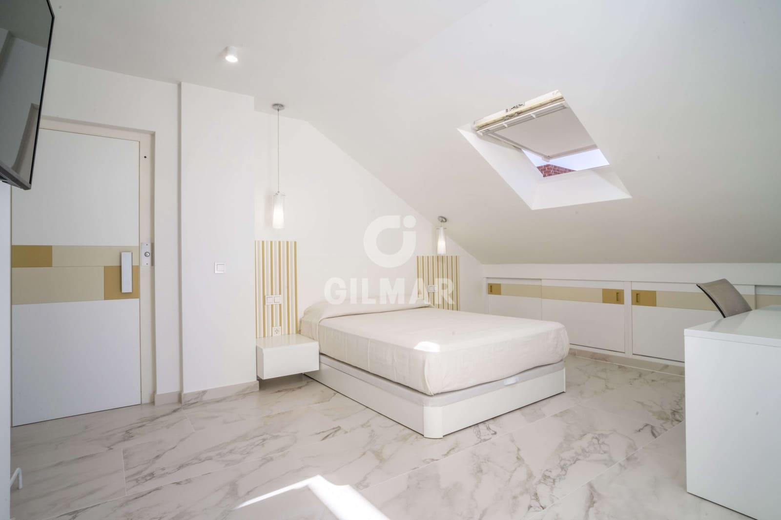 3 soveværelse Rækkehus til salg i Estepona med garage - € 1.400.000 (Ref: 9205966)