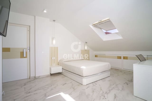 3 soveværelse Rækkehus til salg i Centro, Estepona med garage - € 1.400.000 (Ref: 9205966)