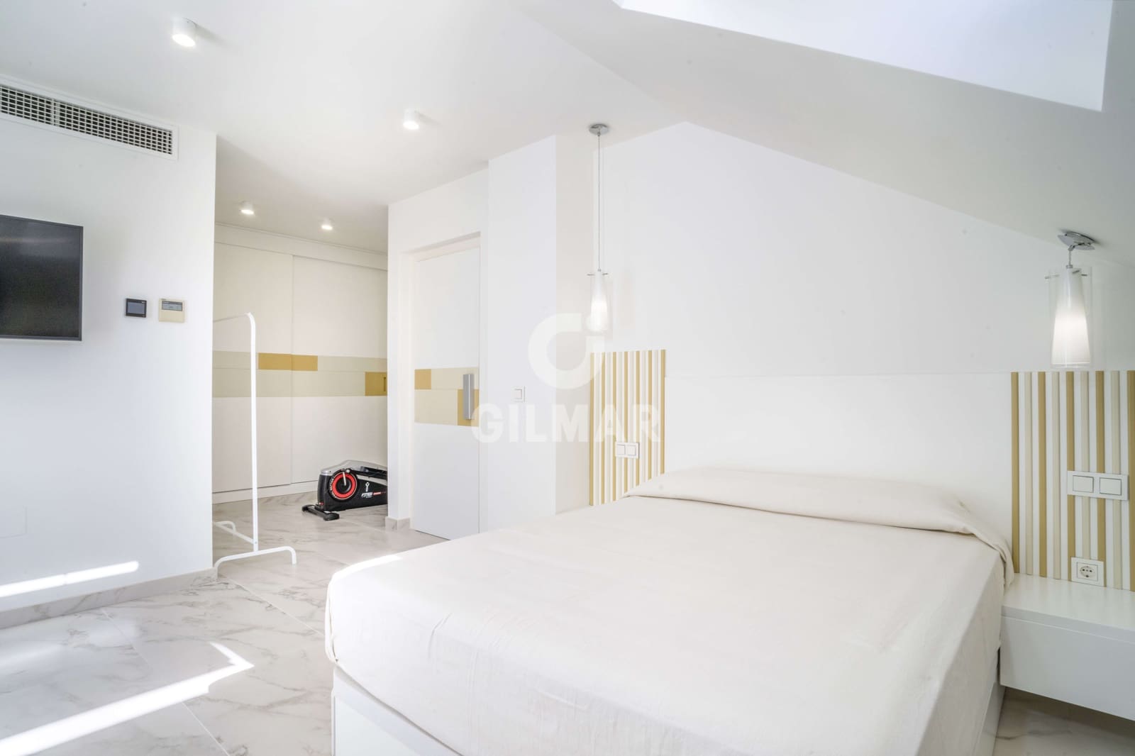 3 soveværelse Rækkehus til salg i Estepona med garage - € 1.400.000 (Ref: 9205966)