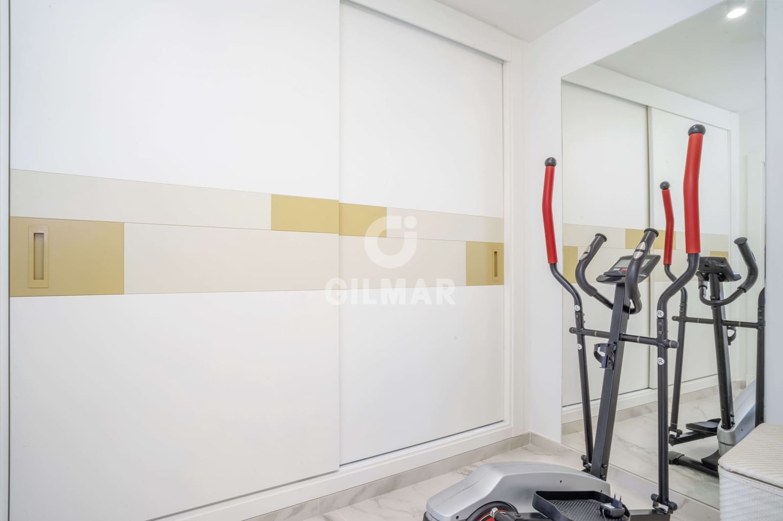 3 soveværelse Rækkehus til salg i Estepona med garage - € 1.400.000 (Ref: 9205966)