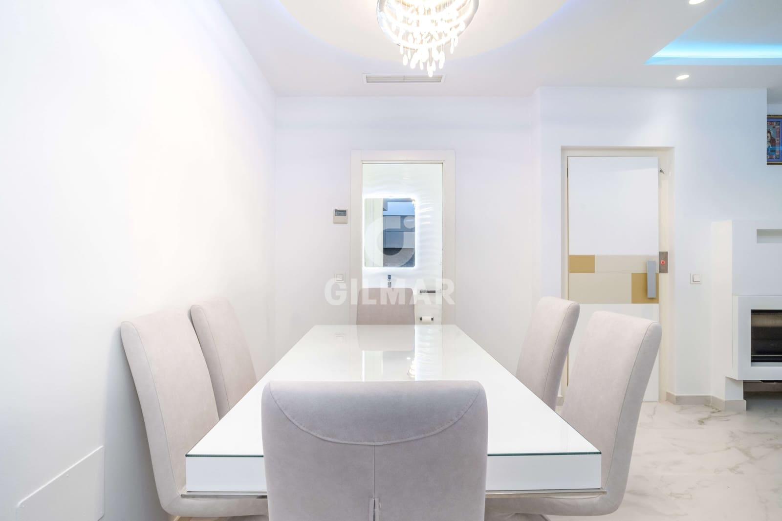 3 soveværelse Rækkehus til salg i Estepona med garage - € 1.400.000 (Ref: 9205966)