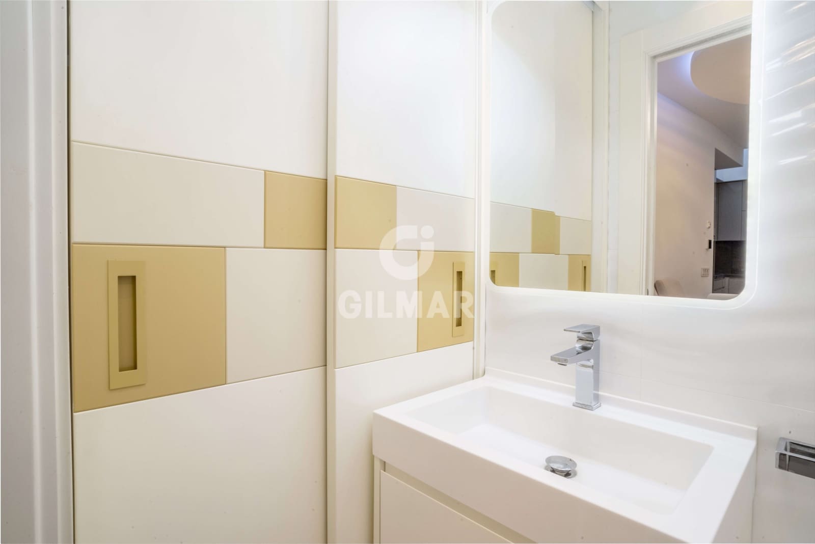 3 soveværelse Rækkehus til salg i Estepona med garage - € 1.400.000 (Ref: 9205966)