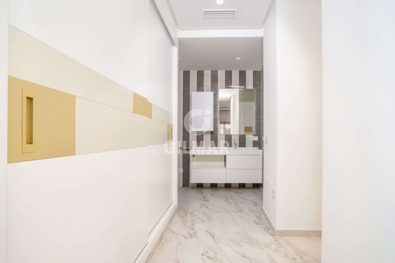 3 soveværelse Rækkehus til salg i Estepona med garage - € 1.400.000 (Ref: 9205966)