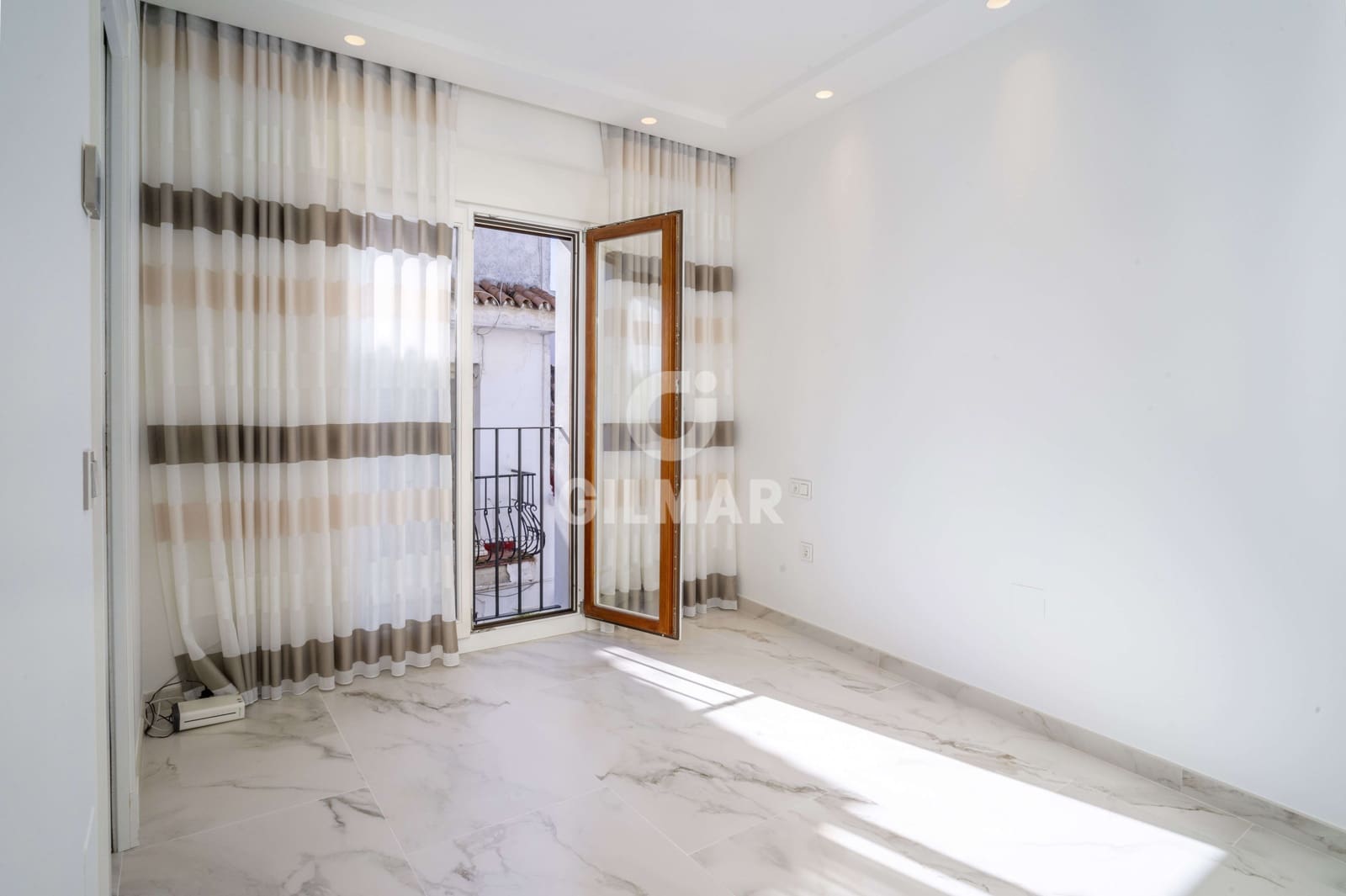 3 soveværelse Rækkehus til salg i Estepona med garage - € 1.400.000 (Ref: 9205966)