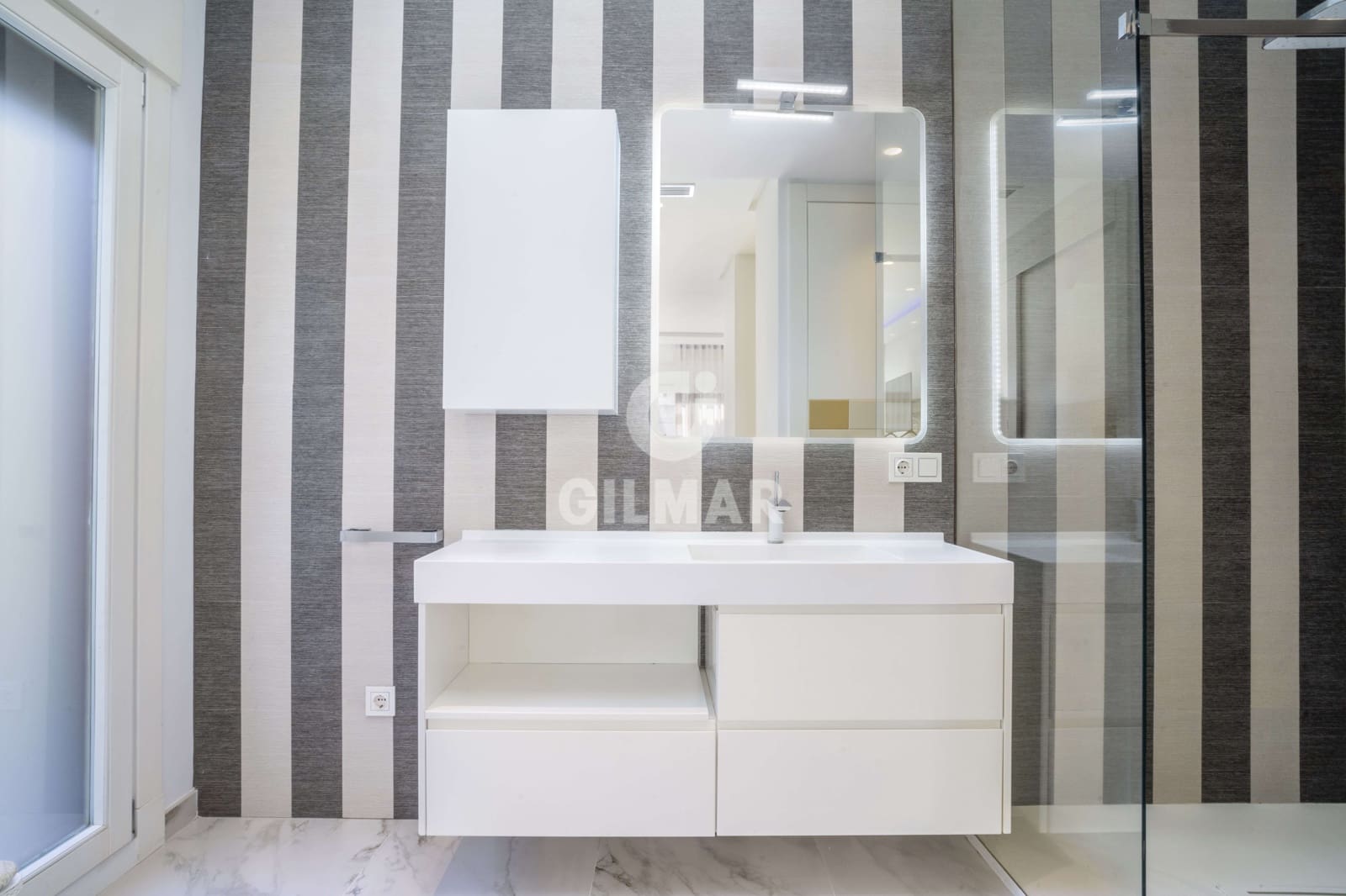 3 soveværelse Rækkehus til salg i Estepona med garage - € 1.400.000 (Ref: 9205966)