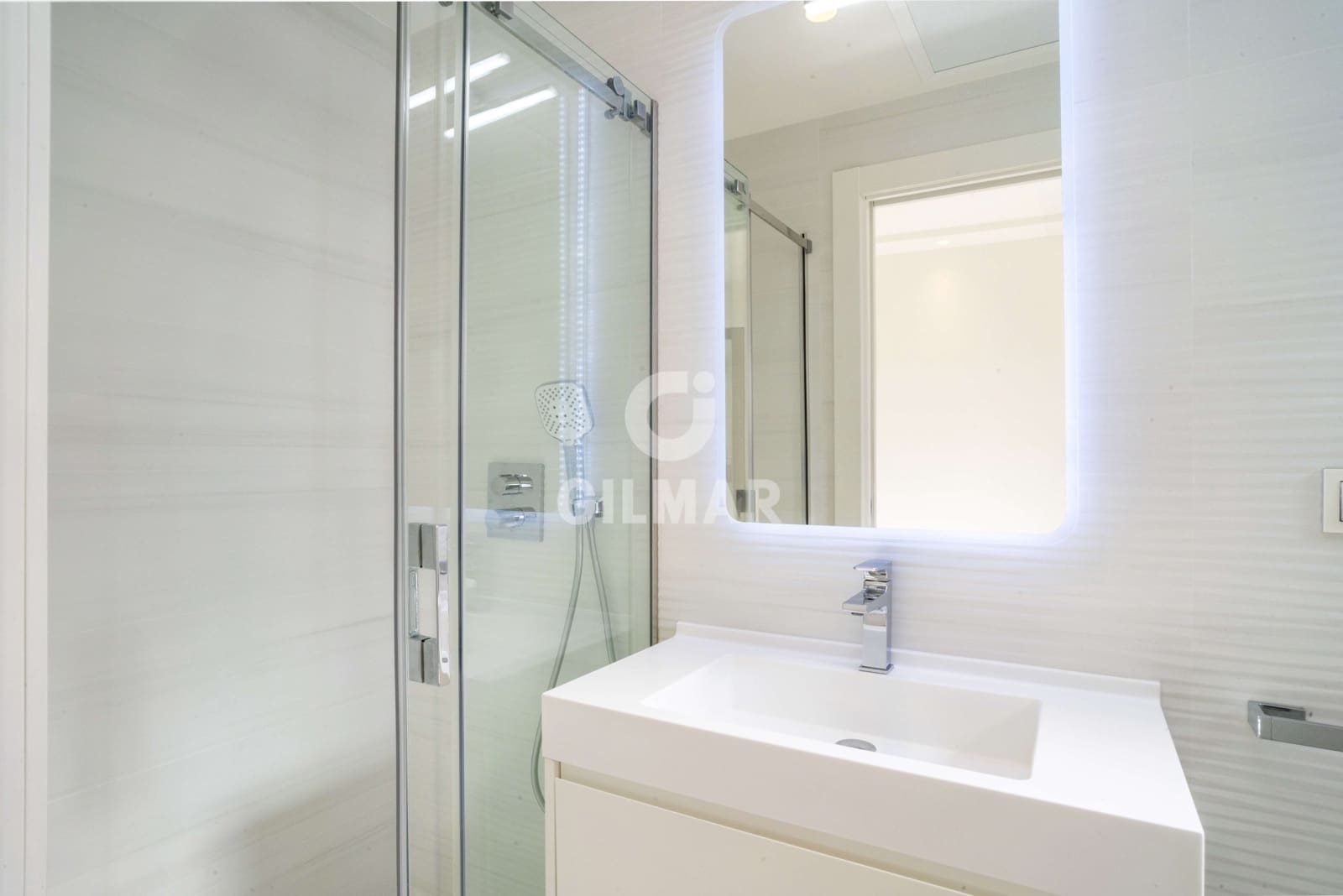 3 soveværelse Rækkehus til salg i Estepona med garage - € 1.400.000 (Ref: 9205966)