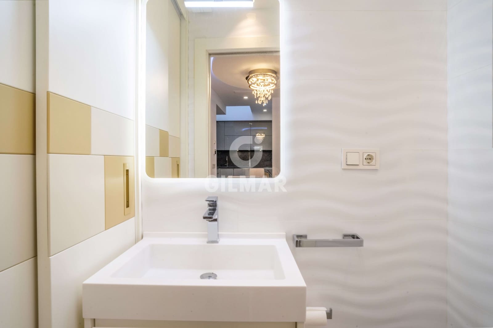 3 soveværelse Rækkehus til salg i Estepona med garage - € 1.400.000 (Ref: 9205966)