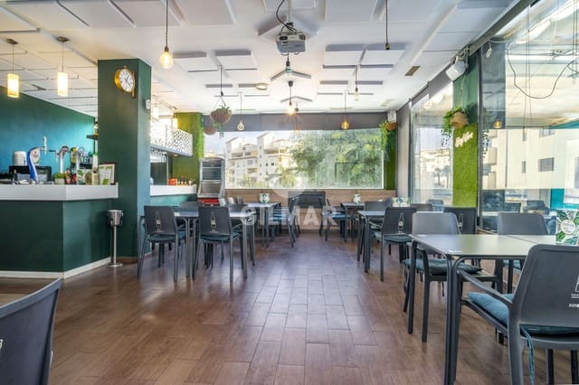 Kommersiell til salgs i Huerta Nueva, Estepona - € 289 000 (Ref: 9205971)