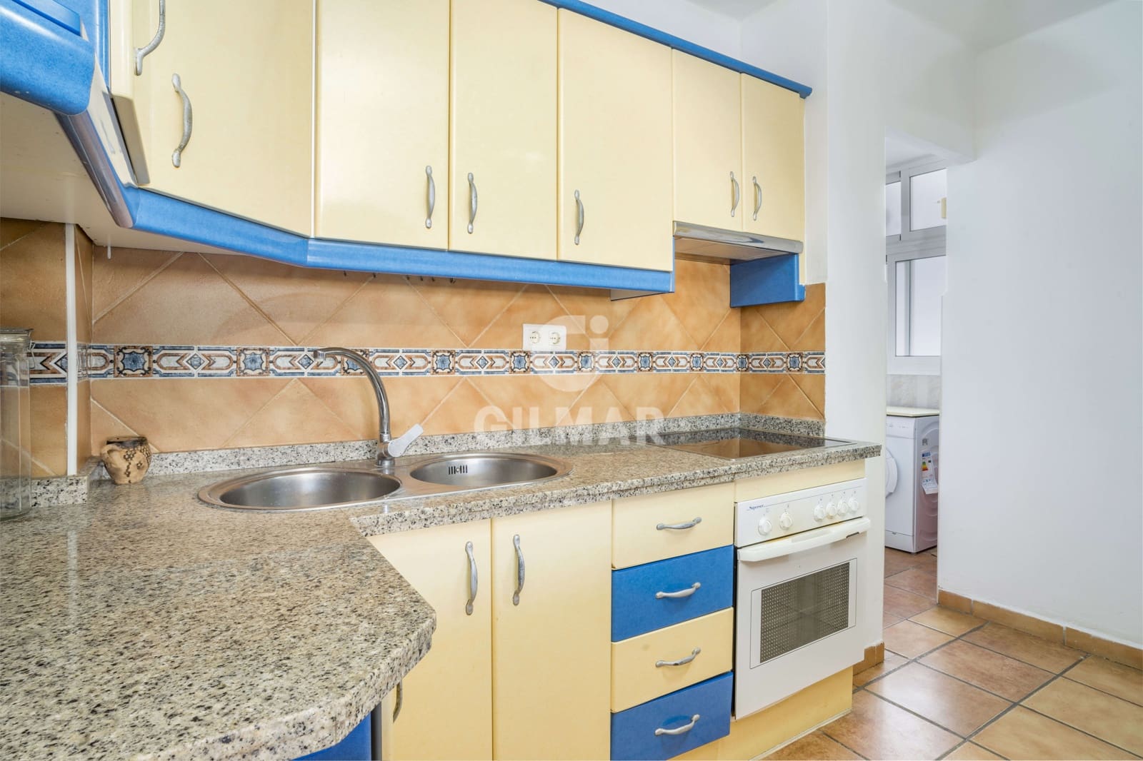 3 slaapkamer Flat te koop in Estepona - € 425.000 (Ref: 9205973)