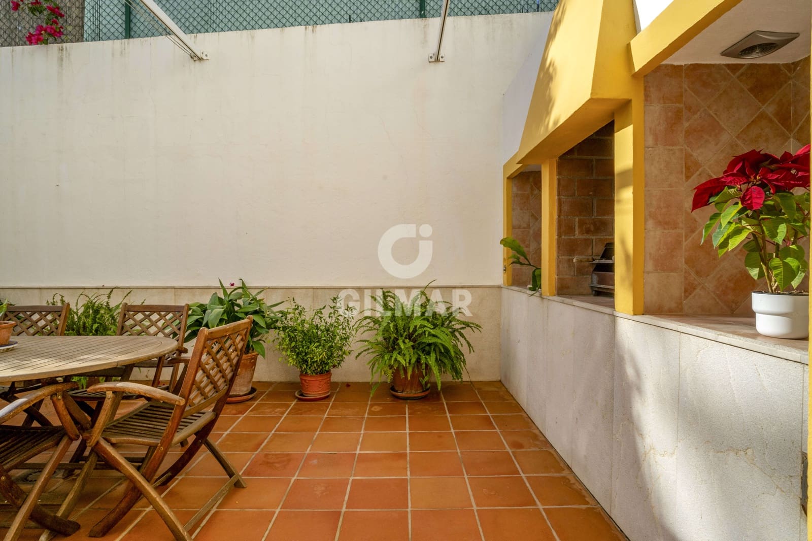 4 soverom Kjedet enebolig til salgs i Estepona med garasje - € 650 000 (Ref: 9205975)