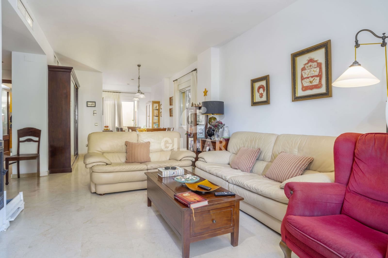 4 soverom Kjedet enebolig til salgs i Estepona med garasje - € 650 000 (Ref: 9205975)