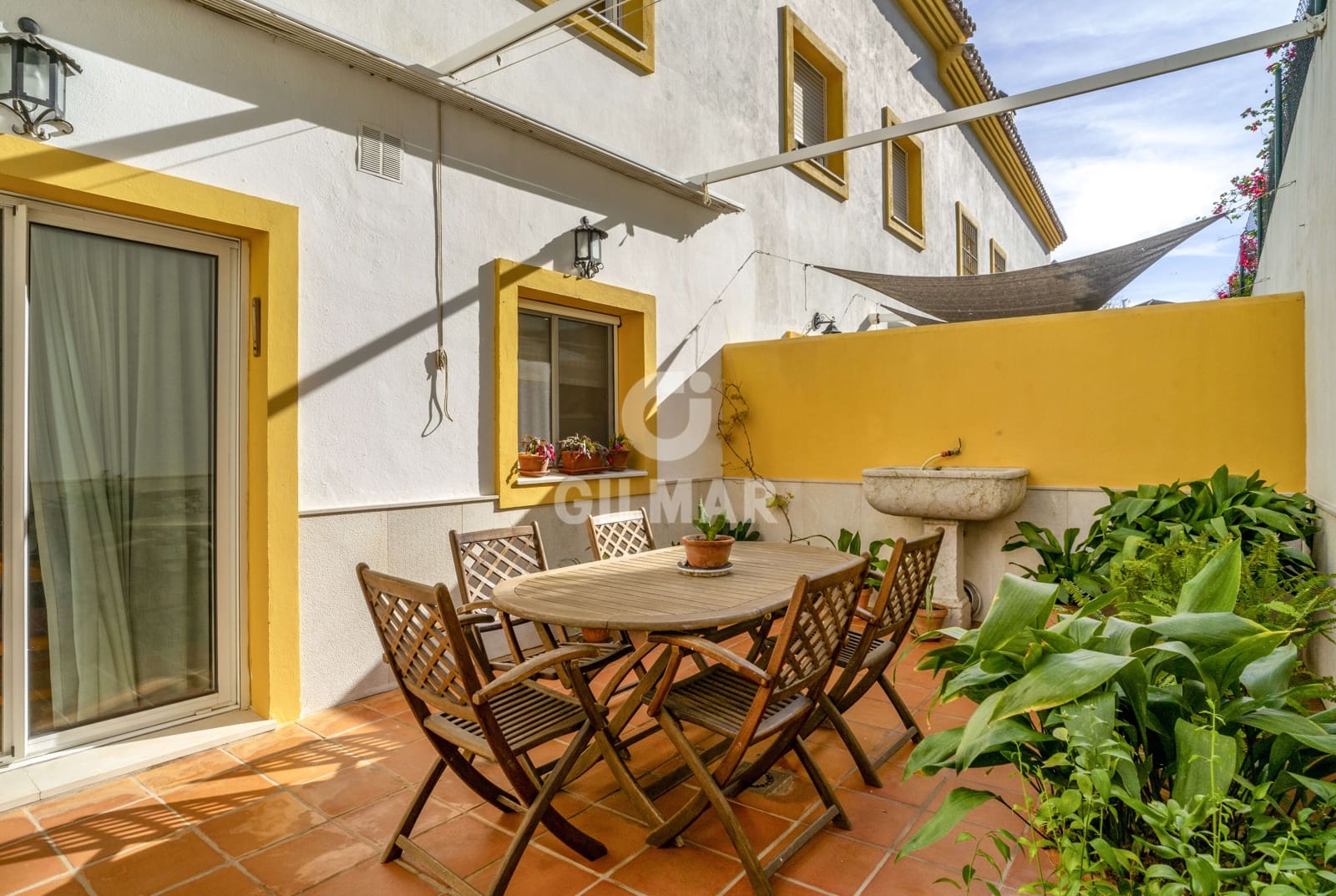 4 soverom Kjedet enebolig til salgs i Estepona med garasje - € 650 000 (Ref: 9205975)