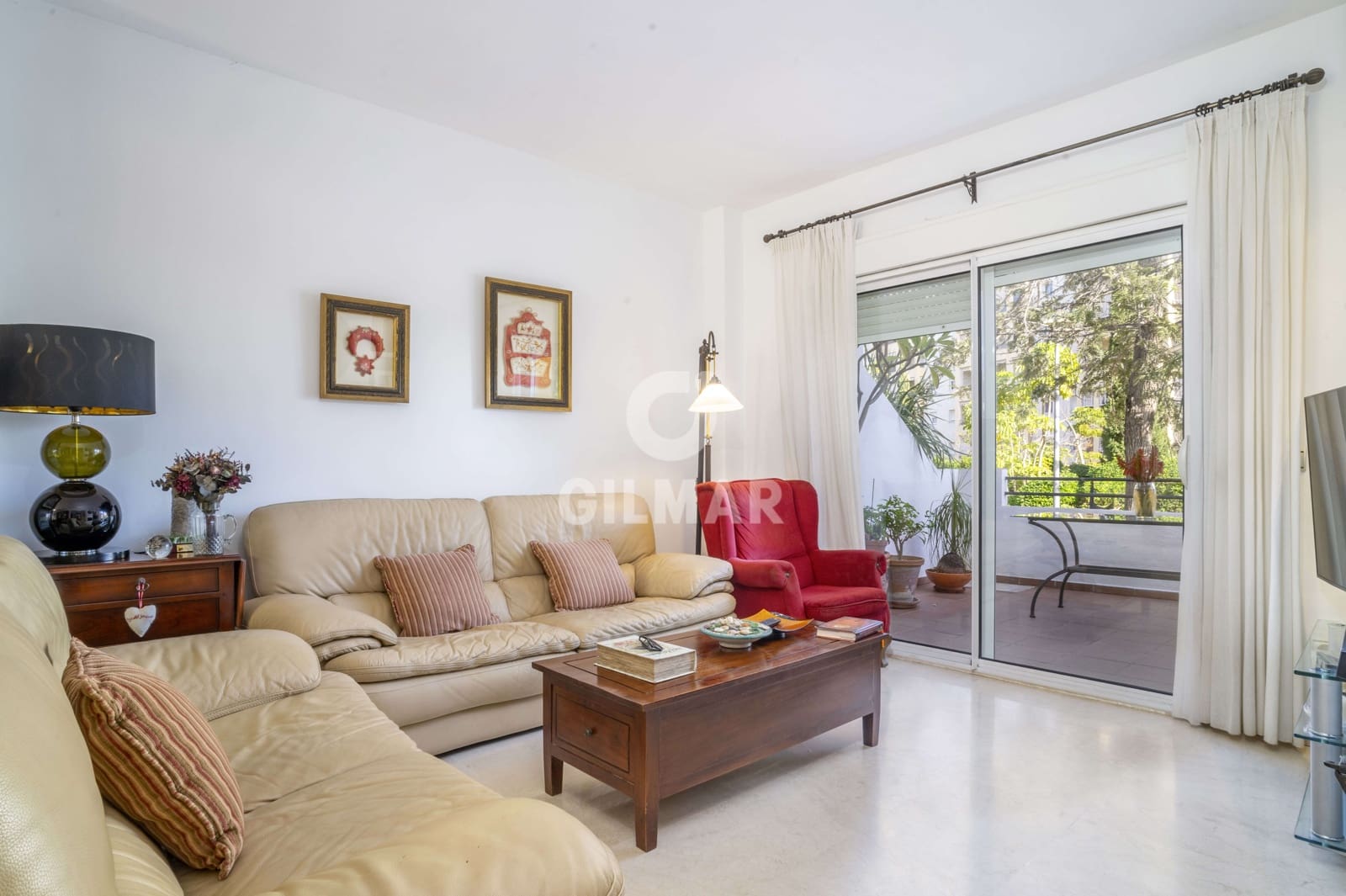 4 soverom Kjedet enebolig til salgs i Estepona med garasje - € 650 000 (Ref: 9205975)