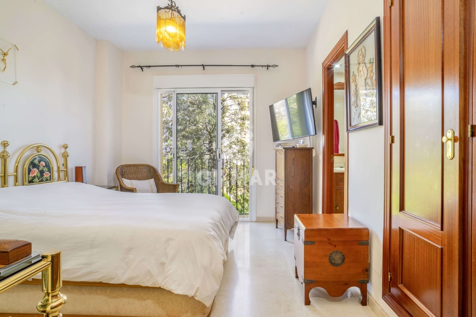 4 soverom Kjedet enebolig til salgs i Estepona med garasje - € 650 000 (Ref: 9205975)