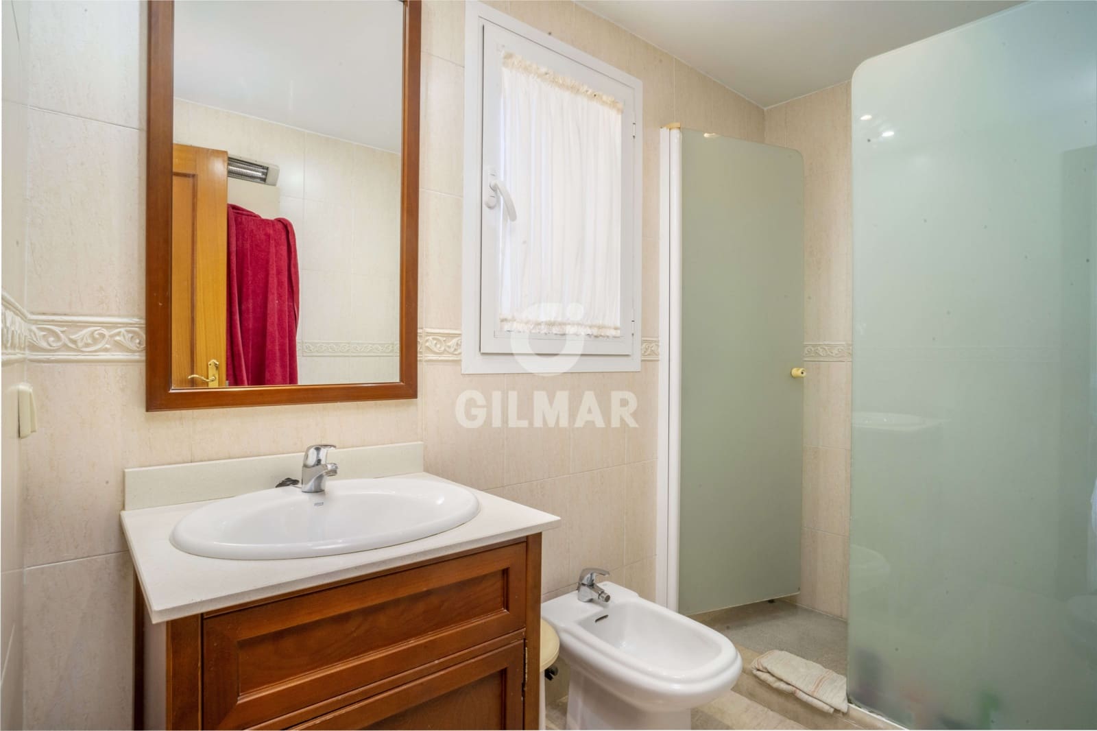 4 soverom Kjedet enebolig til salgs i Estepona med garasje - € 650 000 (Ref: 9205975)