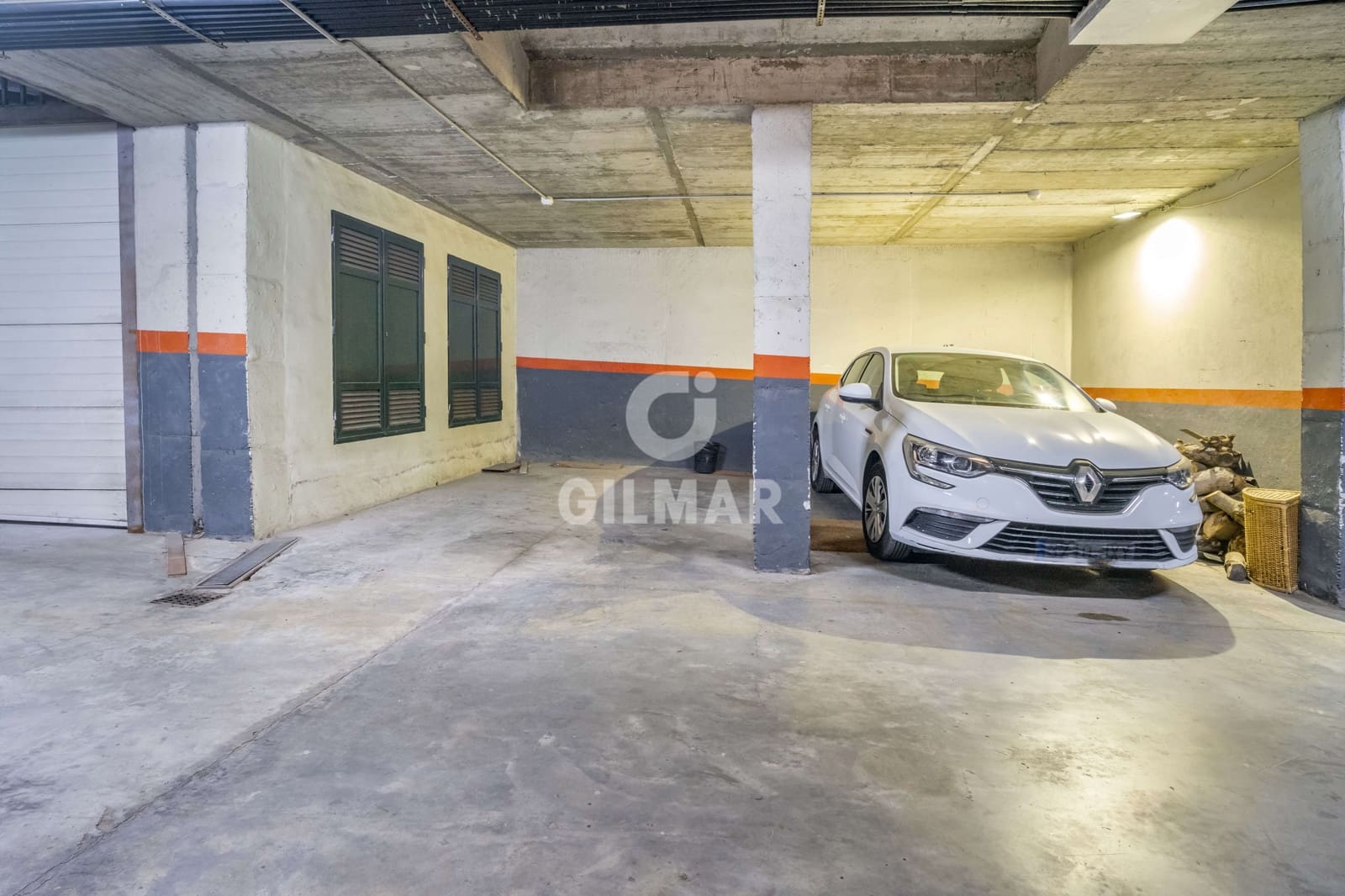 4 soverom Kjedet enebolig til salgs i Estepona med garasje - € 650 000 (Ref: 9205975)