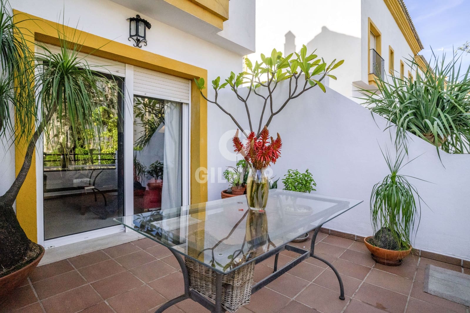 4 soverom Kjedet enebolig til salgs i Estepona med garasje - € 650 000 (Ref: 9205975)