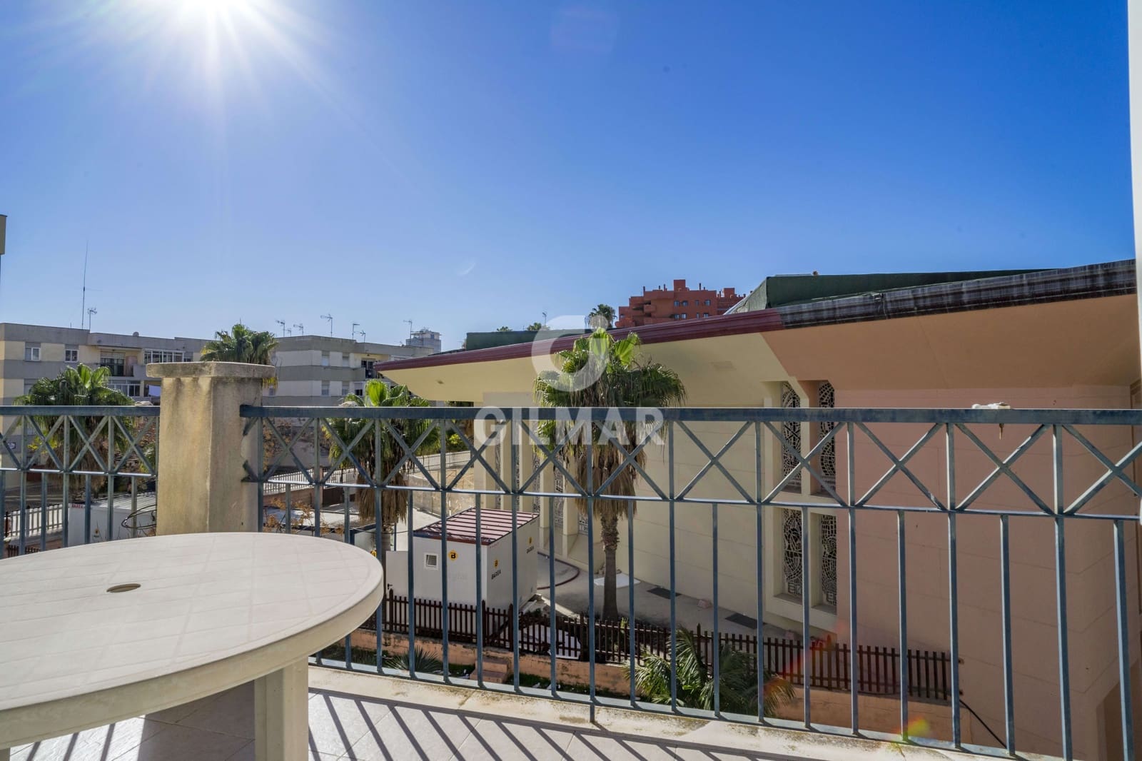 3 sypialnia Penthouse na sprzedaż w Estepona z garażem - 565 000 € (Ref: 9205976)