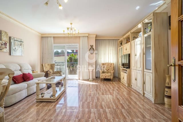 3 makuuhuone Kattohuoneisto myytävänä paikassa Puerto de Estepona, Estepona mukana 
autotalli - 565 000 € (Ref: 9205976)