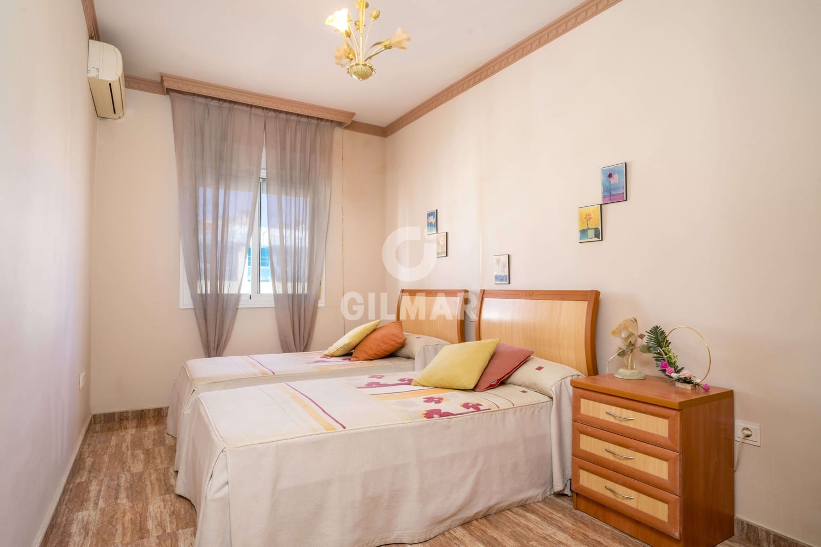 3 sypialnia Penthouse na sprzedaż w Estepona z garażem - 565 000 € (Ref: 9205976)