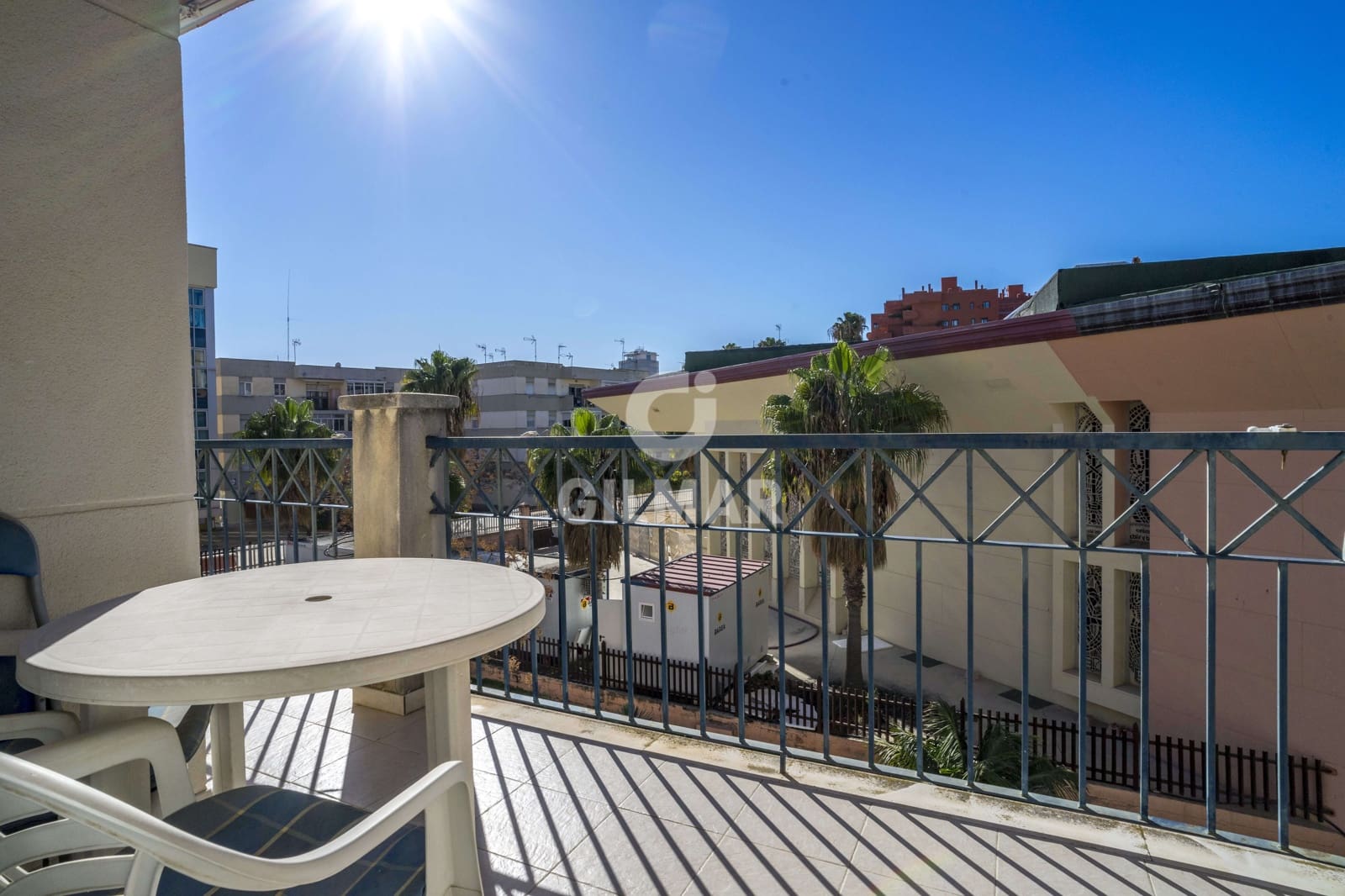 3 sypialnia Penthouse na sprzedaż w Estepona z garażem - 565 000 € (Ref: 9205976)