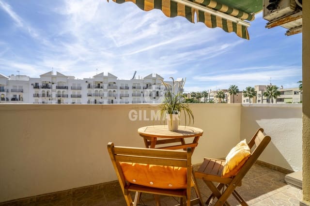 Piso de 3 habitaciones en Centro, Estepona en venta - 450.000 € (Ref: 9205981)