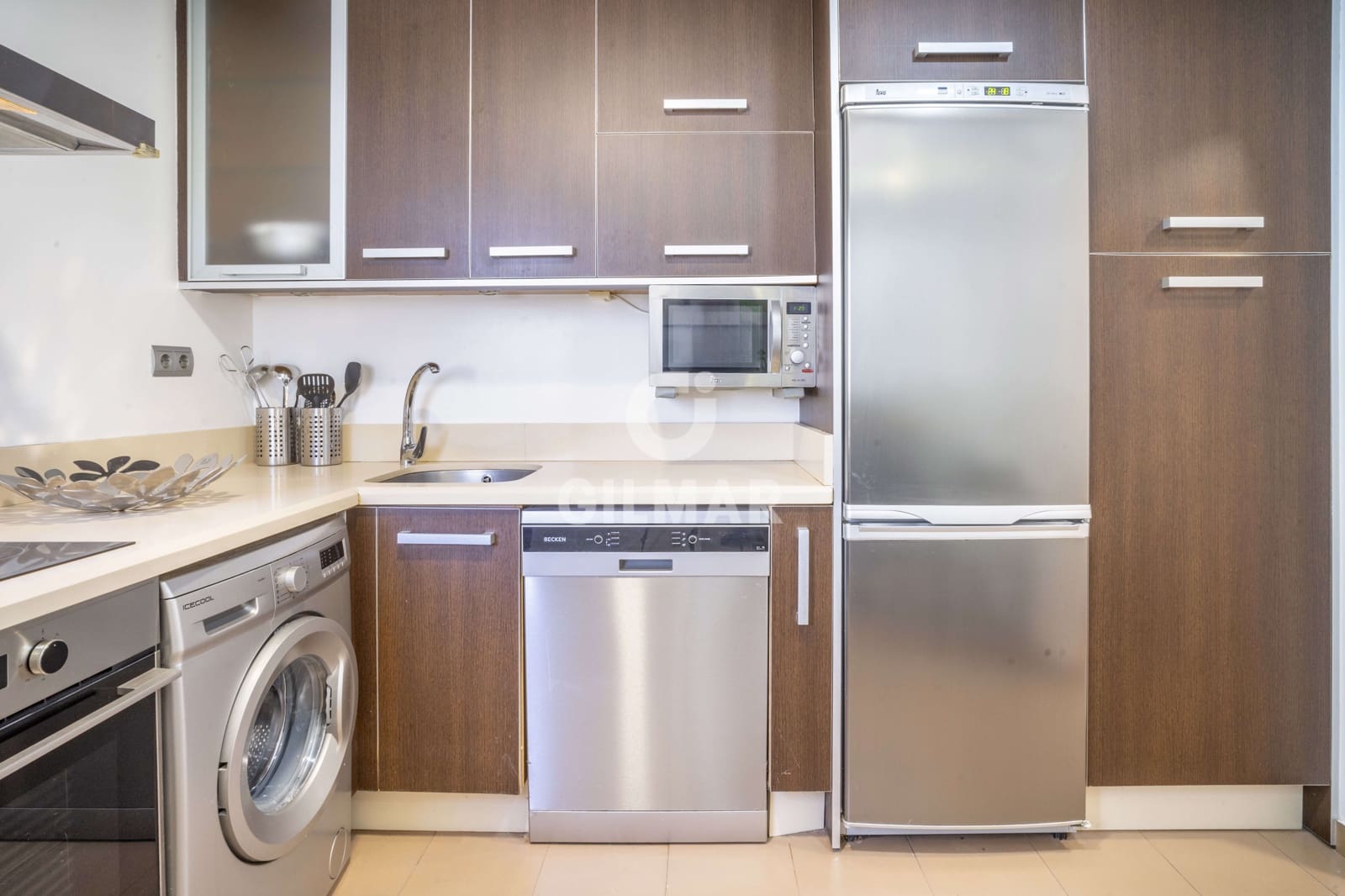 Piso de 3 habitaciones en Estepona en venta - 450.000 € (Ref: 9205981)