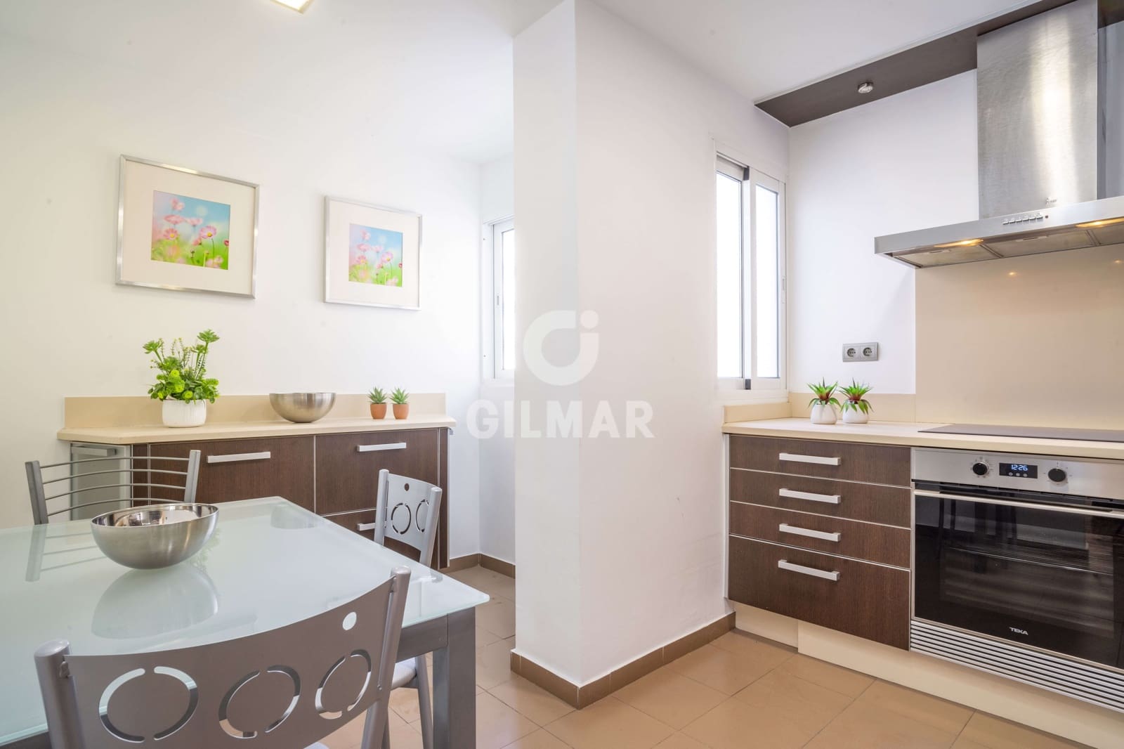 Piso de 3 habitaciones en Estepona en venta - 450.000 € (Ref: 9205981)