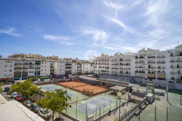 Piso de 3 habitaciones en Centro, Estepona en venta - 450.000 € (Ref: 9205981)