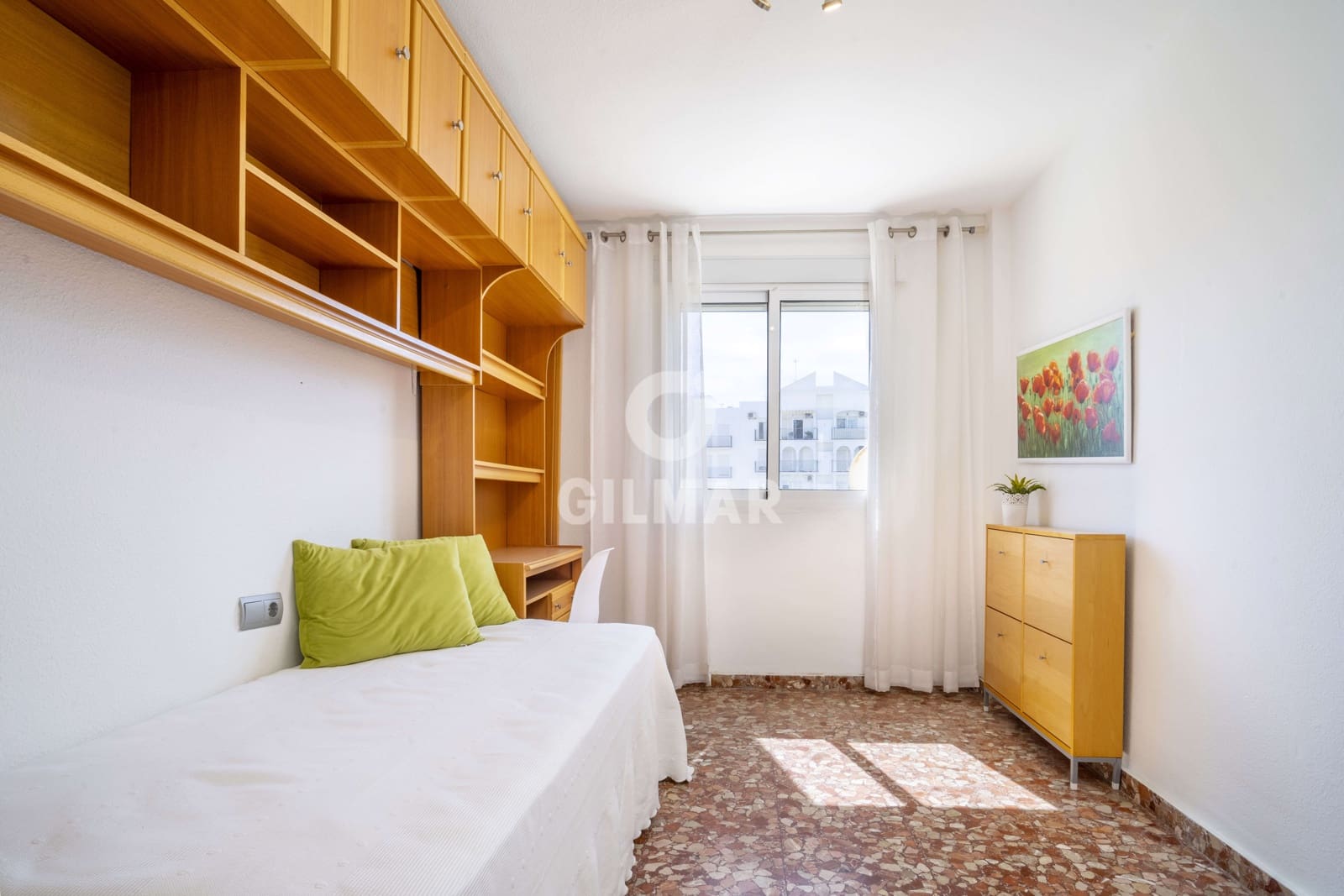 Piso de 3 habitaciones en Estepona en venta - 450.000 € (Ref: 9205981)