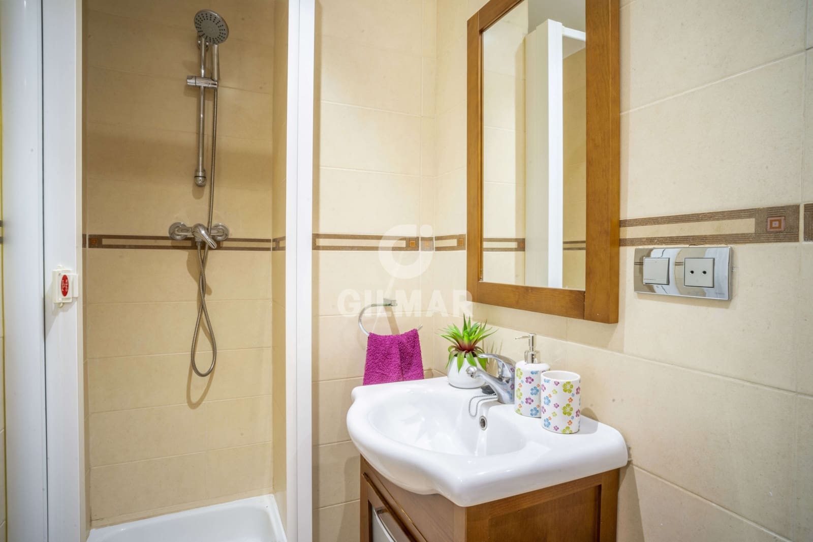 Piso de 3 habitaciones en Estepona en venta - 450.000 € (Ref: 9205981)