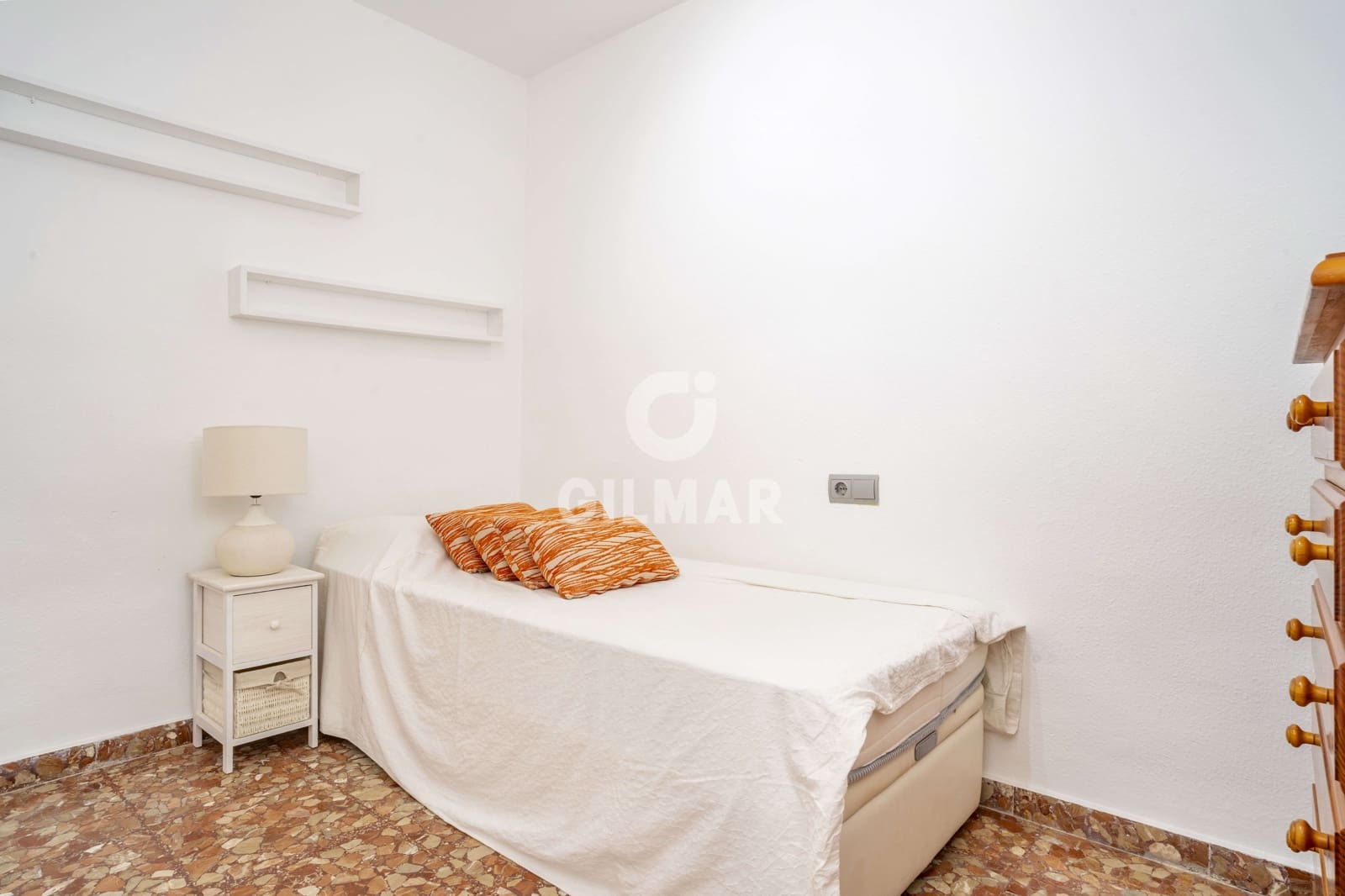 Piso de 3 habitaciones en Estepona en venta - 450.000 € (Ref: 9205981)