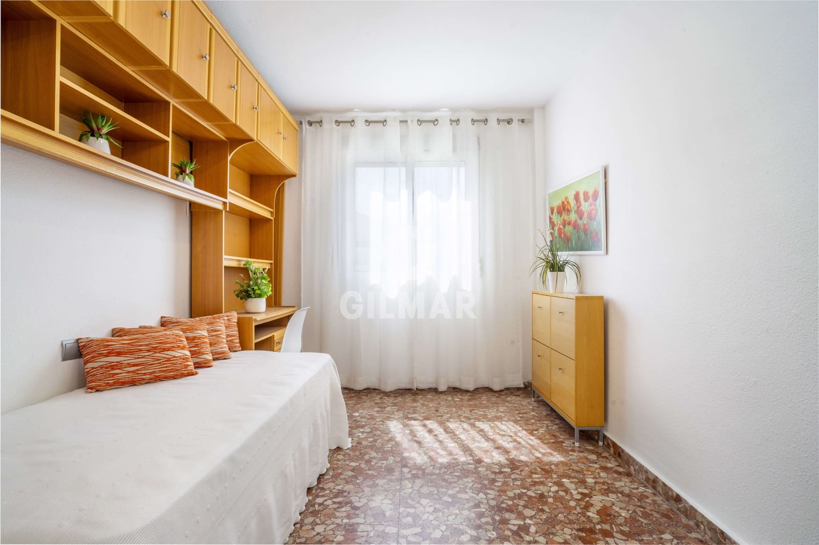 Piso de 3 habitaciones en Estepona en venta - 450.000 € (Ref: 9205981)