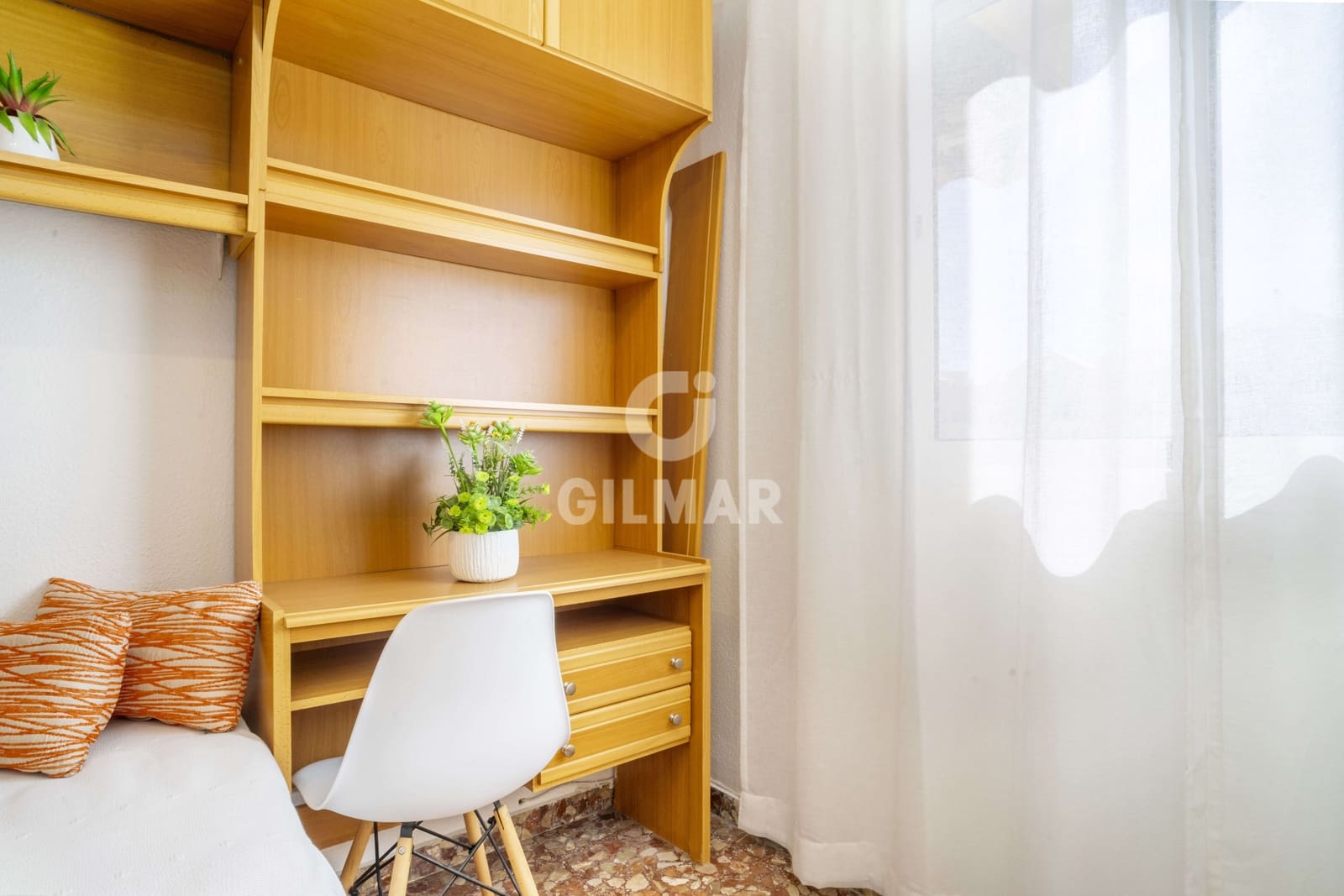 Piso de 3 habitaciones en Estepona en venta - 450.000 € (Ref: 9205981)