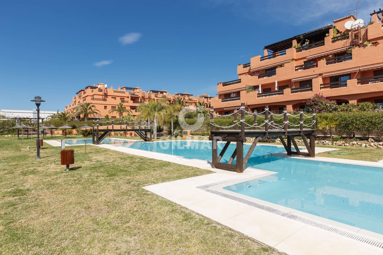 2 soverom Penthouse til salgs i Estepona med svømmebasseng garasje - € 525 000 (Ref: 9205982)