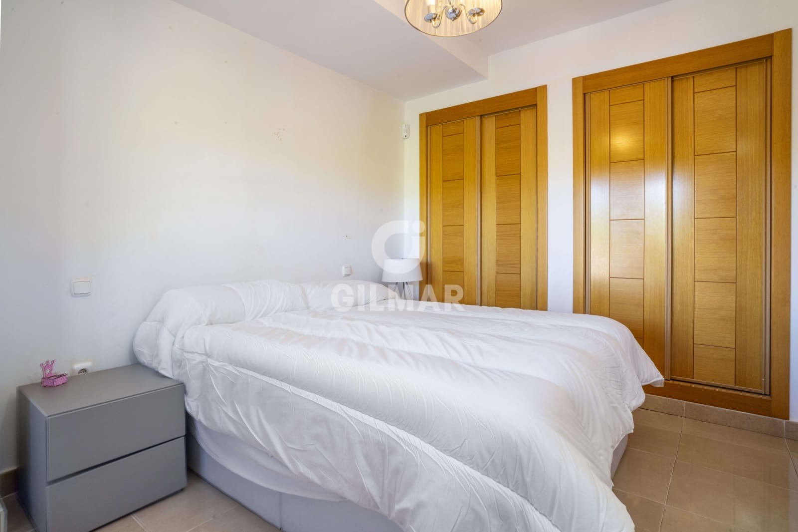 2 soverom Penthouse til salgs i Estepona med svømmebasseng garasje - € 525 000 (Ref: 9205982)