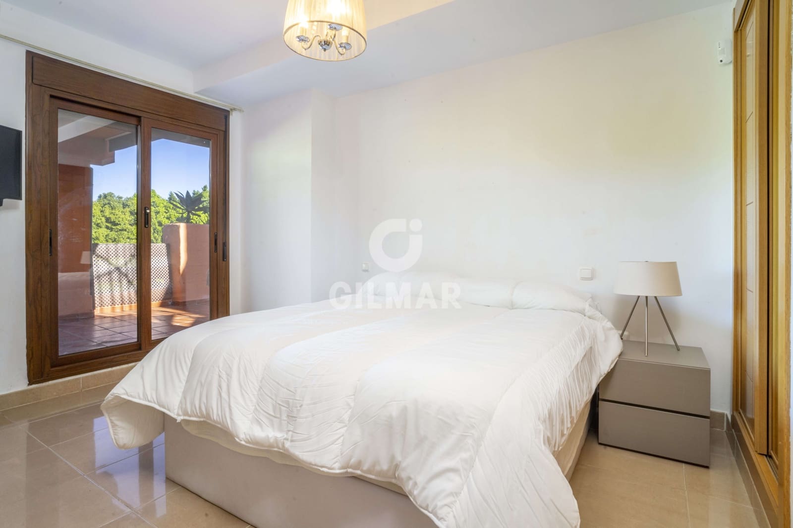 2 soverom Penthouse til salgs i Estepona med svømmebasseng garasje - € 525 000 (Ref: 9205982)