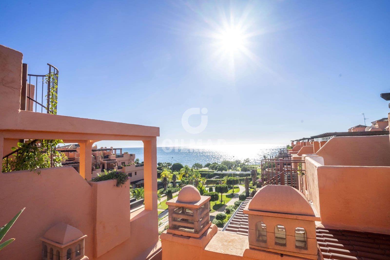 2 soverom Penthouse til salgs i Estepona med svømmebasseng garasje - € 525 000 (Ref: 9205982)
