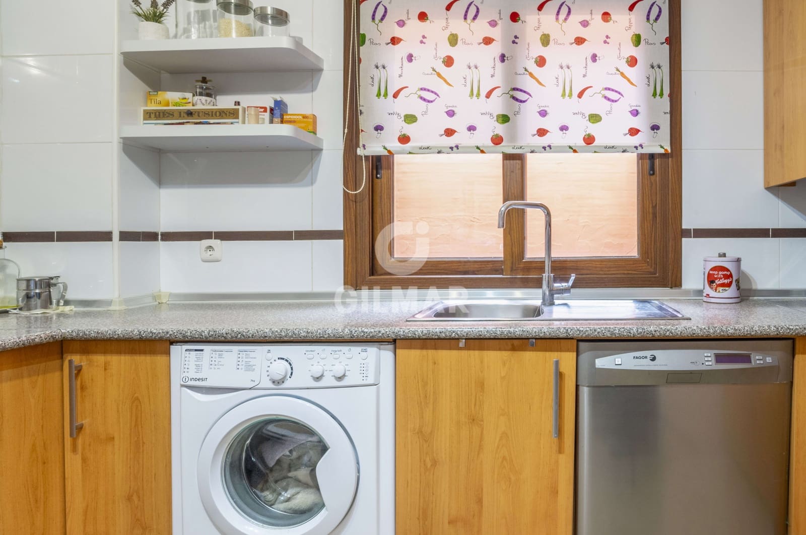 2 soverom Penthouse til salgs i Estepona med svømmebasseng garasje - € 525 000 (Ref: 9205982)