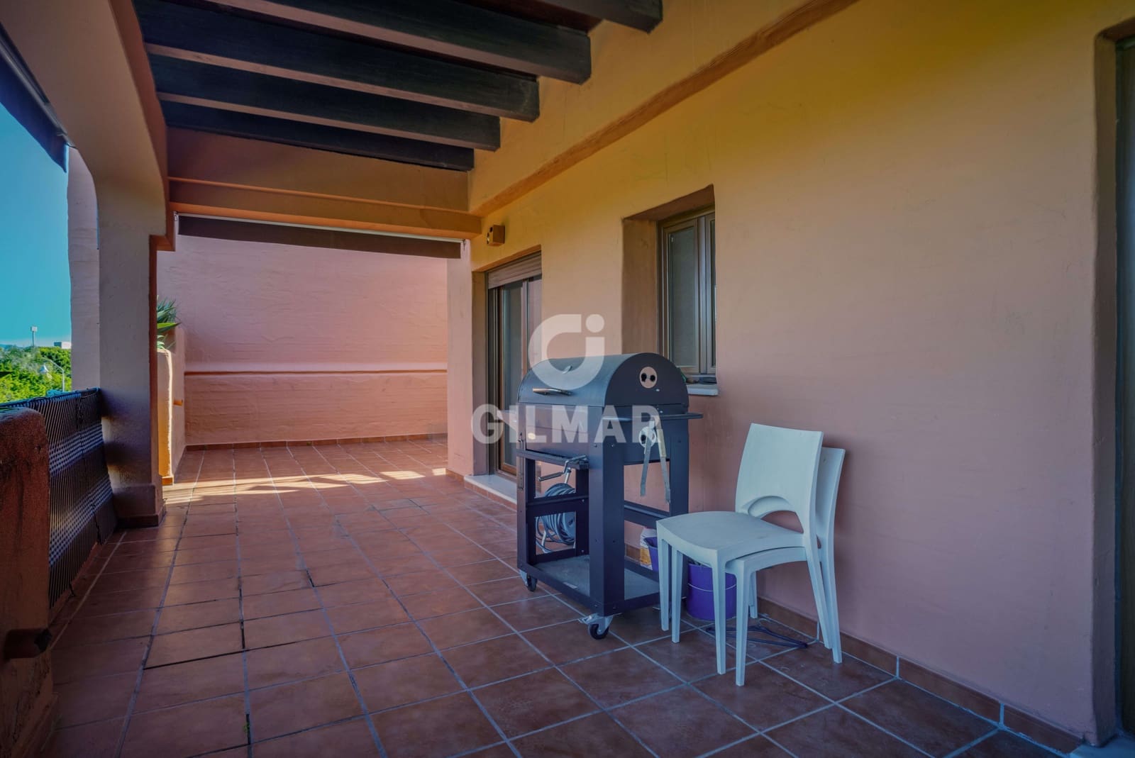 2 soverom Penthouse til salgs i Estepona med svømmebasseng garasje - € 525 000 (Ref: 9205982)