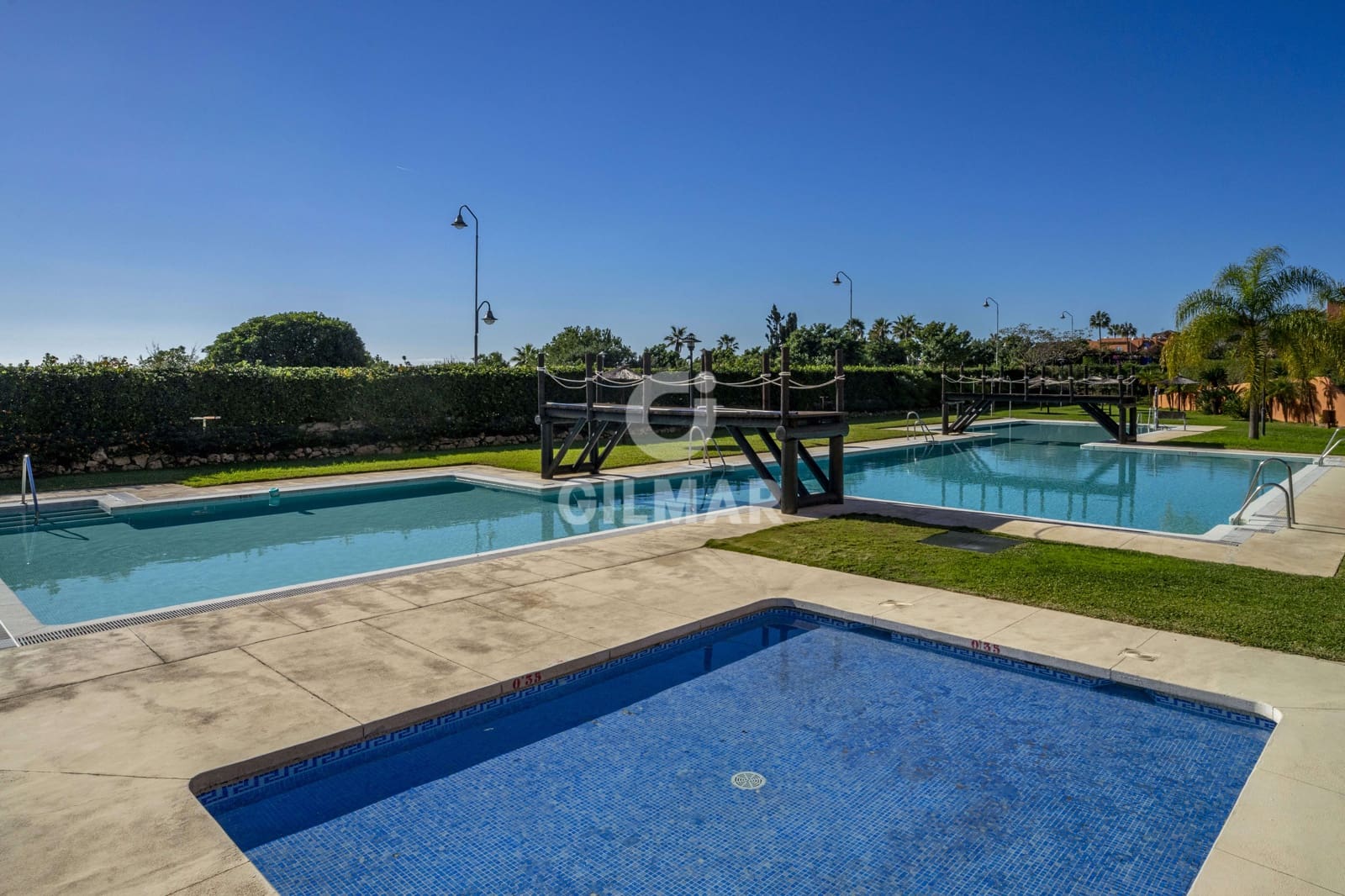 2 soverom Penthouse til salgs i Estepona med svømmebasseng garasje - € 525 000 (Ref: 9205982)